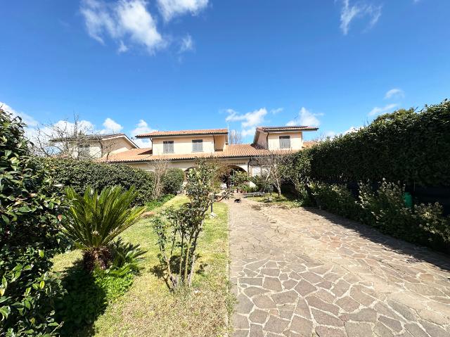 Terraced house in Via Monte Bianchello  13, Nepi - Photo 1