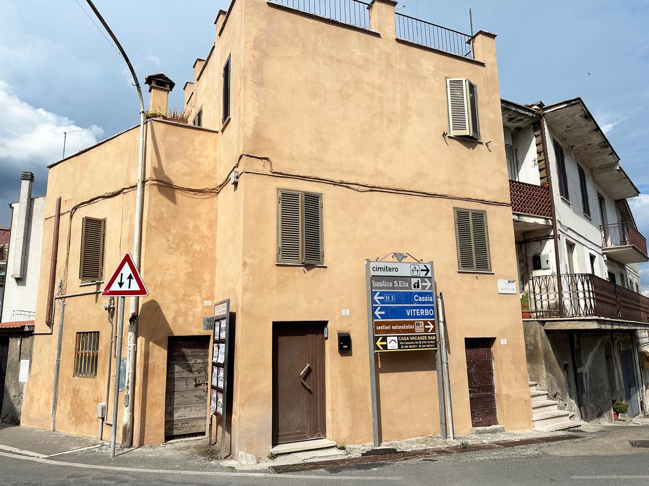 Palazzo in vendita a Castel Sant'Elia