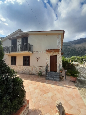 Villa unifamiliare in Via dei Limoni 84, Carini - Foto 1