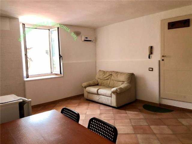 4-room flat in {3}, - Photo 1