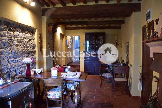 Country house or cottage, Lucca - Photo 1