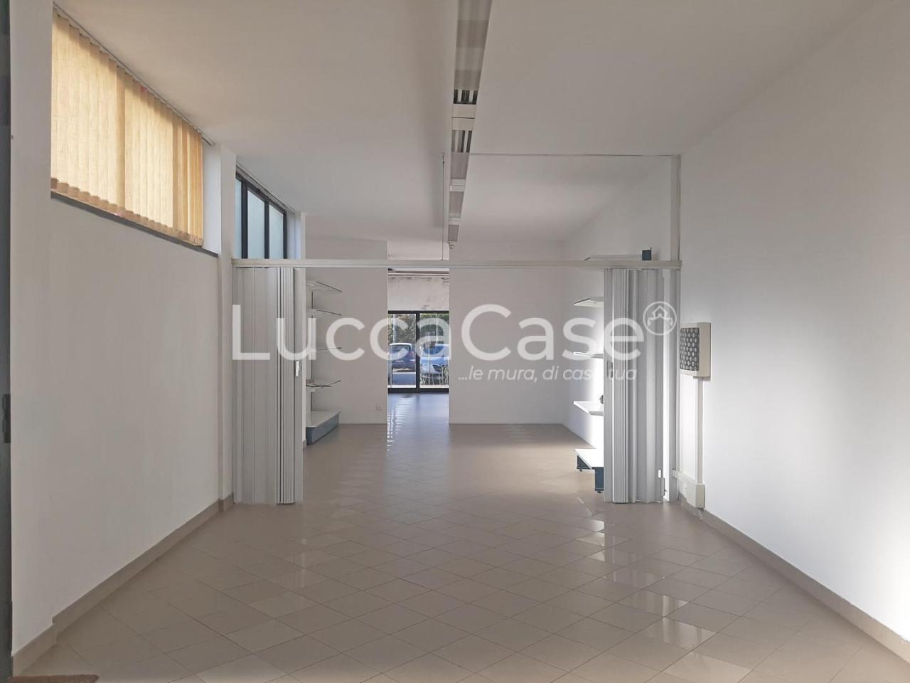 Locale commerciale in Omana 55100, Lucca, {3} - Foto 2