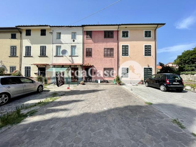 Attached house in Maria 39, Capannori - Photo 1