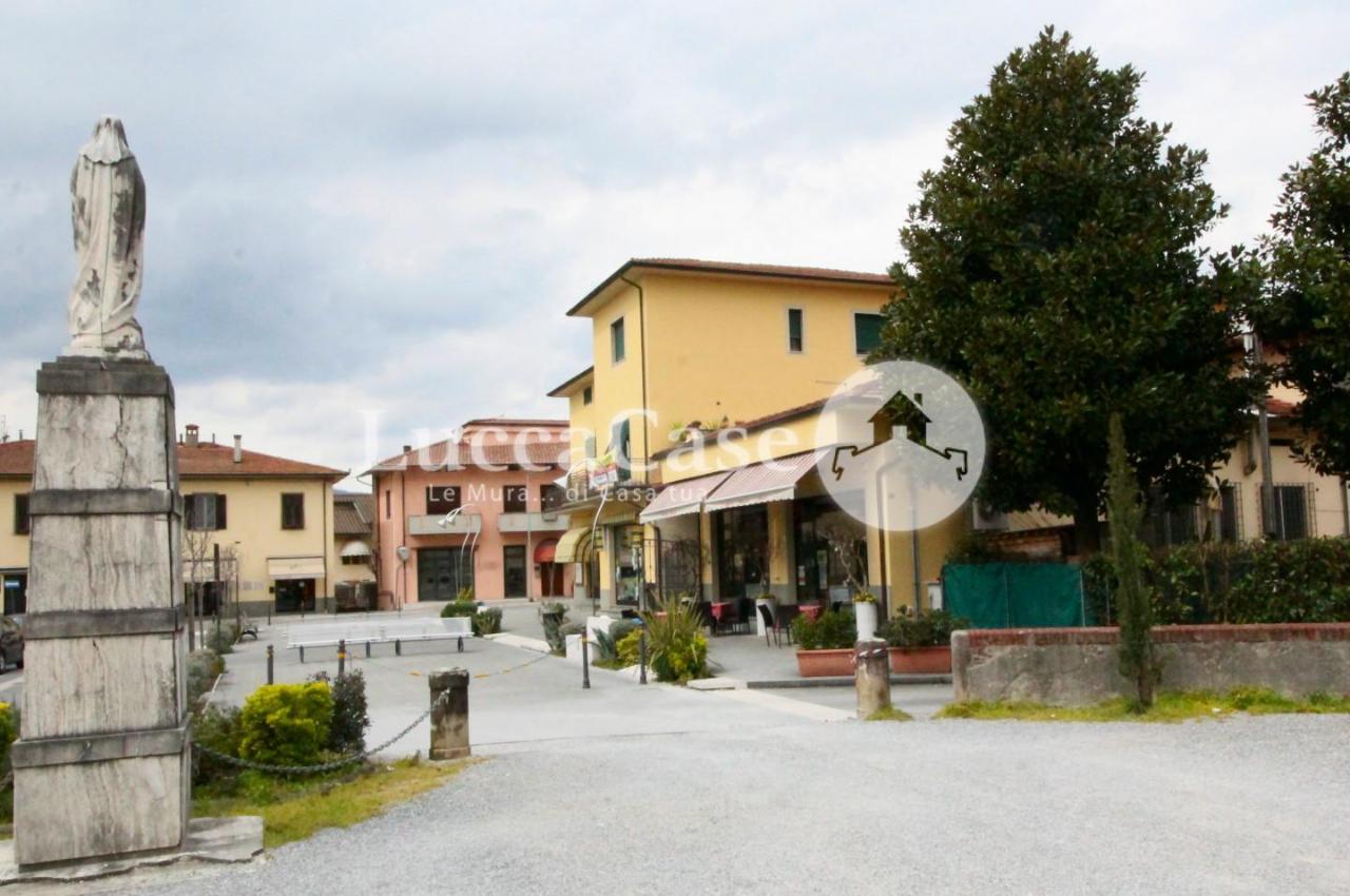 Locale commerciale in affitto a Capannori
