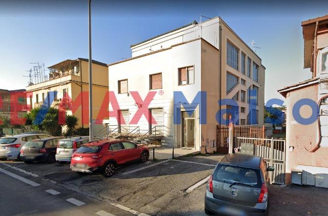 Geschäft in Via Appia Nuova 882, Roma - Foto 1