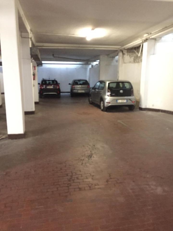 Parcheggio chiuso in Via Guido Mazzoni 16, Roma - Foto 1