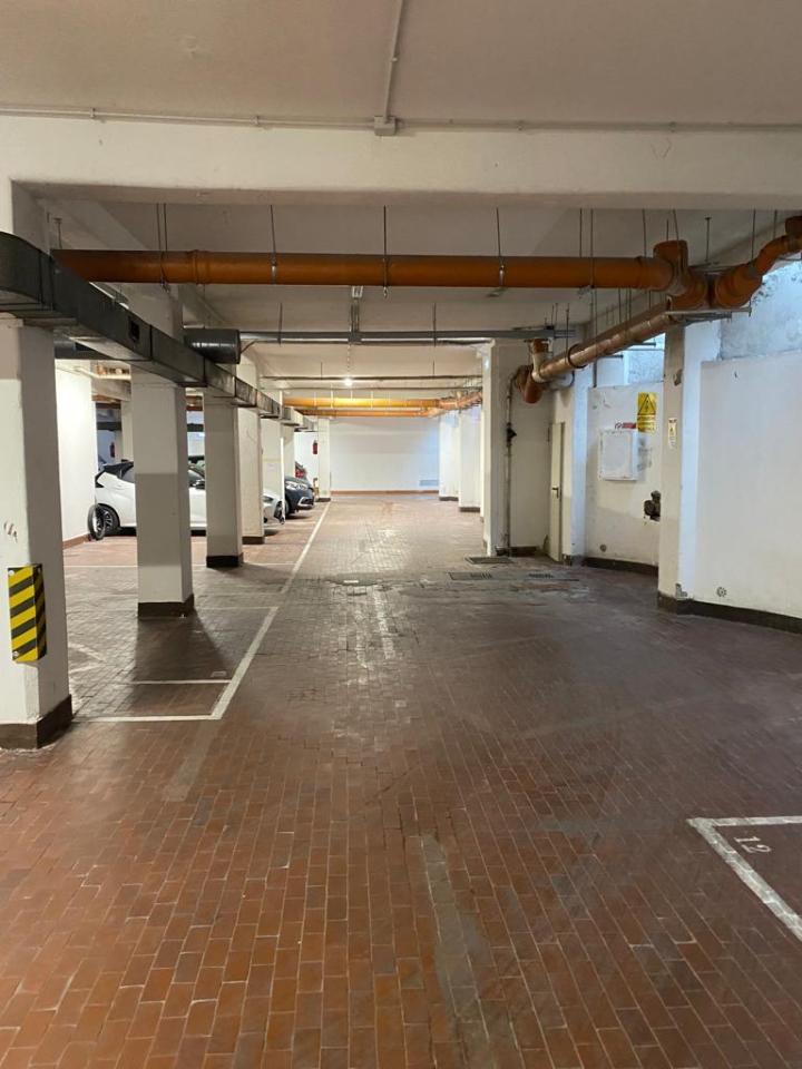 Parcheggio chiuso in Via Guido Mazzoni 16, Roma, {3} - Foto 1