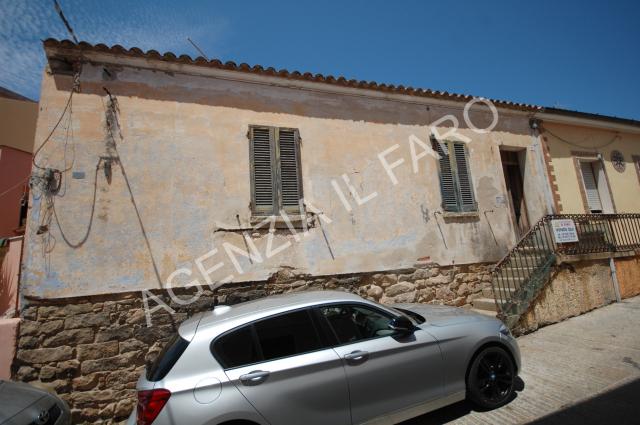 One-room flat in Via Regina Margherita, La Maddalena - Photo 1