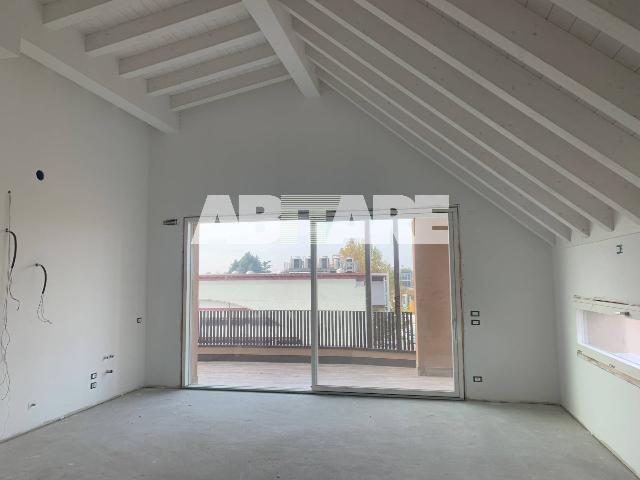 Apartament in {3}, Piazza Caduti - Photo 1