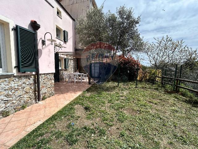 Detached house in Via Portici 2a, Quiliano - Photo 1