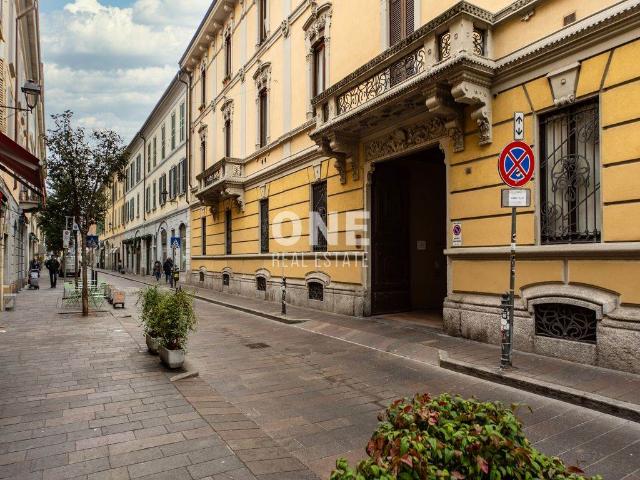 Office in Via Bergamo, Monza - Photo 1