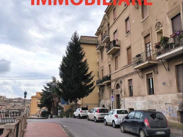 Ufficio condiviso in Via Pier Maria Rosso di San Secondo 20, Caltanissetta - Foto 1