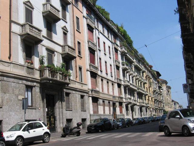 Gemeinschaftsbüro in Via Enrico Besana 3, Milano - Foto 1