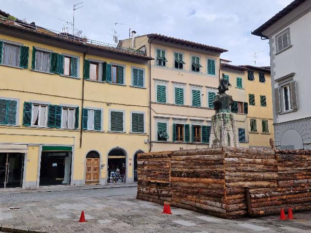 Geschäft in Via Roma 8, Montevarchi - Foto 1