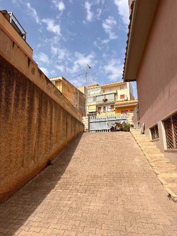 Warehouse in Via San Marino, Siracusa - Photo 1