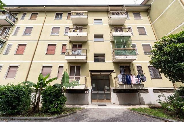 4-room flat in Via Cesare Battisti 15, Casalpusterlengo - Photo 1