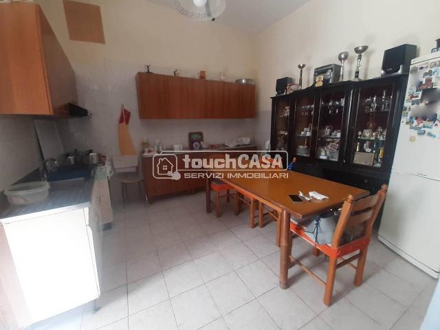 One-room flat in Via Piave, Aversa - Photo 1