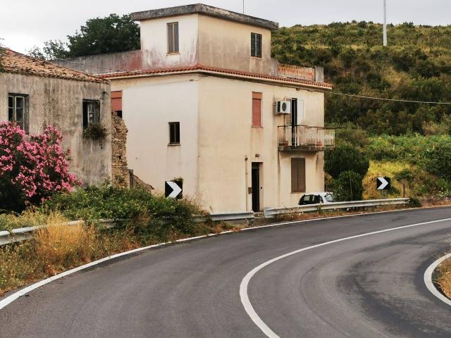 Casa indipendente in Località Locanda Colonna, Messina - Foto 1