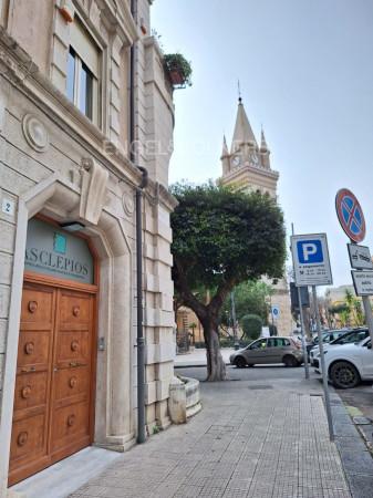 Negozio in Via Cristoforo Colombo 2, Messina, {3} - Foto 2