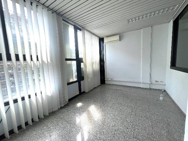 Shared office in Via Giovanni Amendola 172, Bari - Photo 1