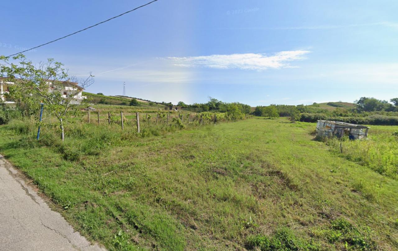 terreno edificabile in vendita ad Alanno