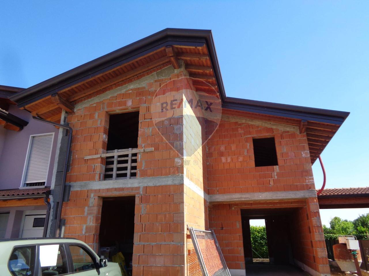 Villa in vendita a Casalromano