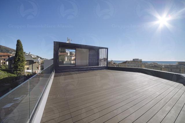 Penthouse in Via Adelasia, Alassio - Photo 1