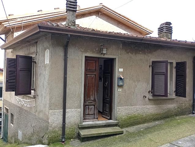 Detached house in Via Marzano, Fosdinovo - Photo 1