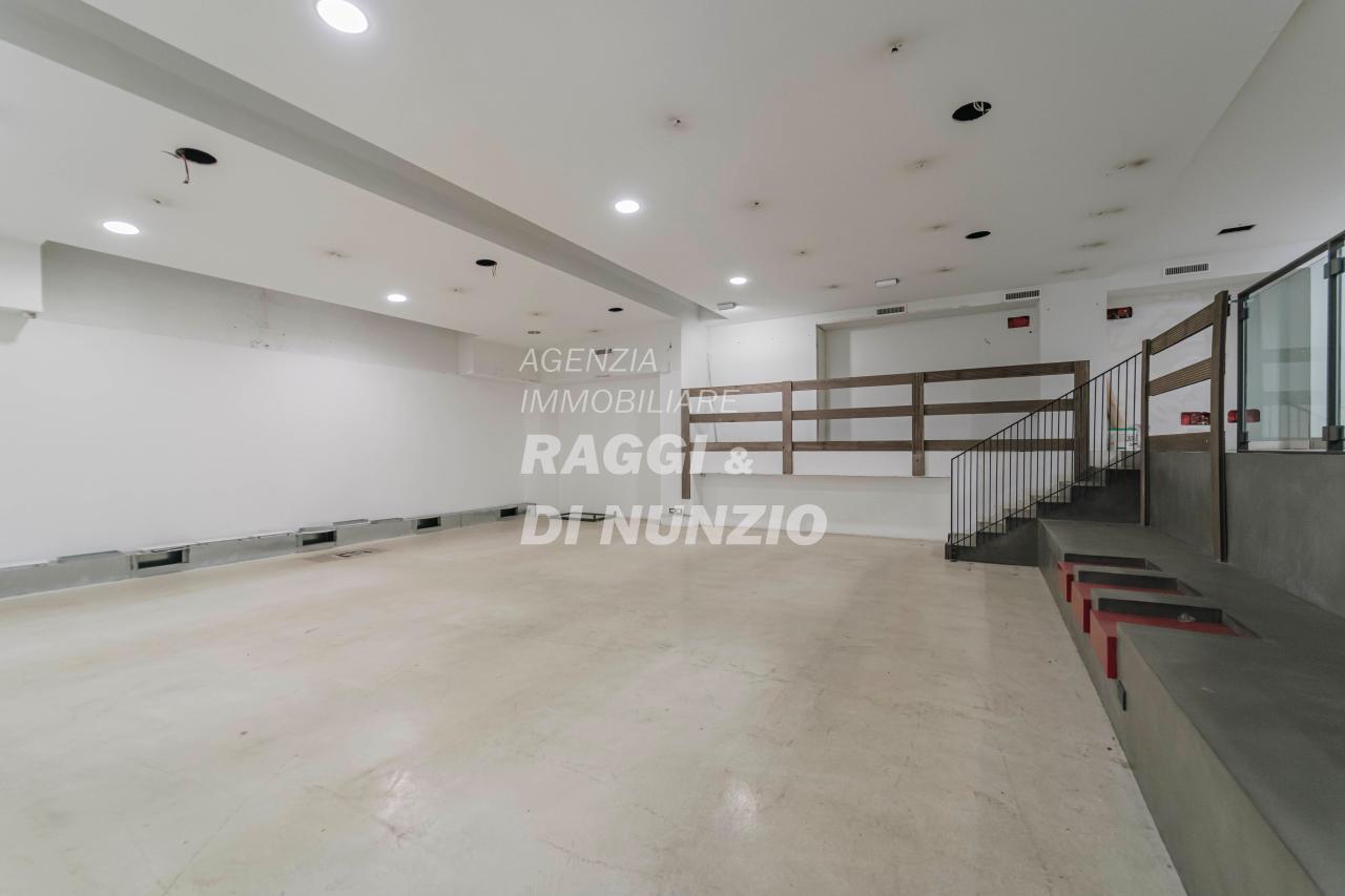 Negozio in Piazza del Gesù 19, Frascati, {3} - Foto 2