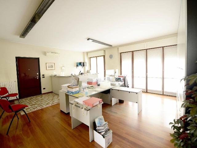 Shared office in Via Gabriele Camozzi 77, Bergamo - Photo 1