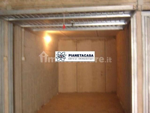 Garage or car box, Seriate - Photo 1