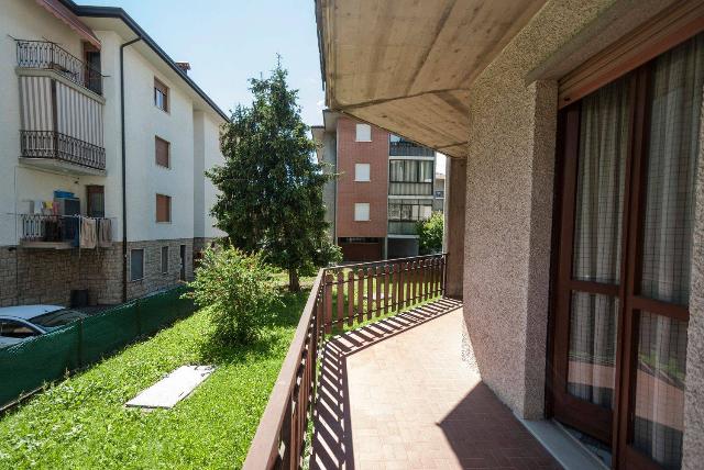 Quadrilocale in Via Bonomelli, 20, Clusone - Foto 1