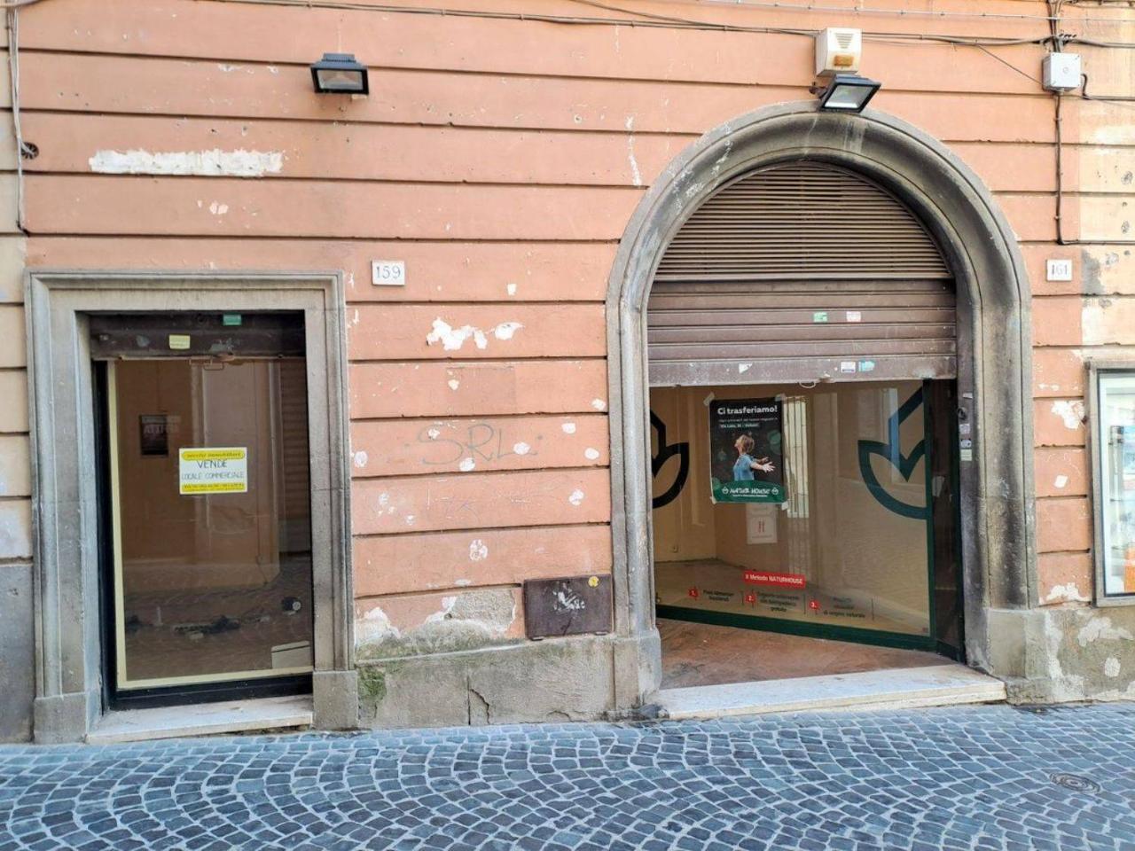 Negozio in Corso della Repubblica, 161, Velletri, {3} - Foto 1