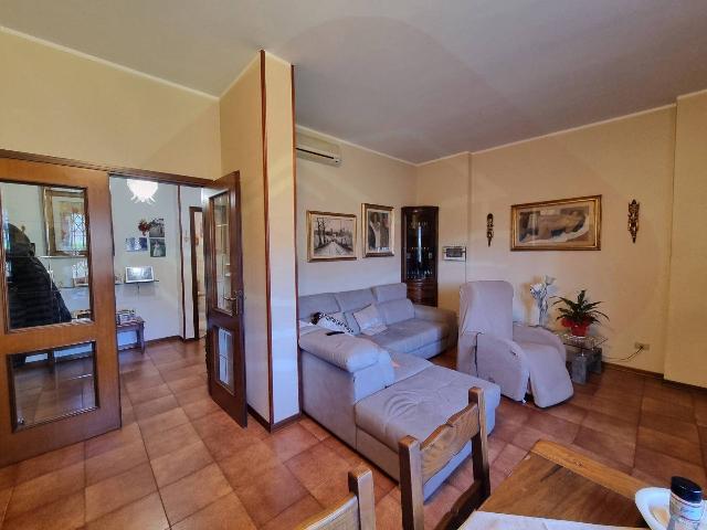 4-room flat in {3}, Via Enrico Caruso - Photo 1