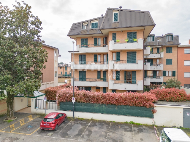 3-room flat in Via Montello 7, Bovisio-Masciago - Photo 1