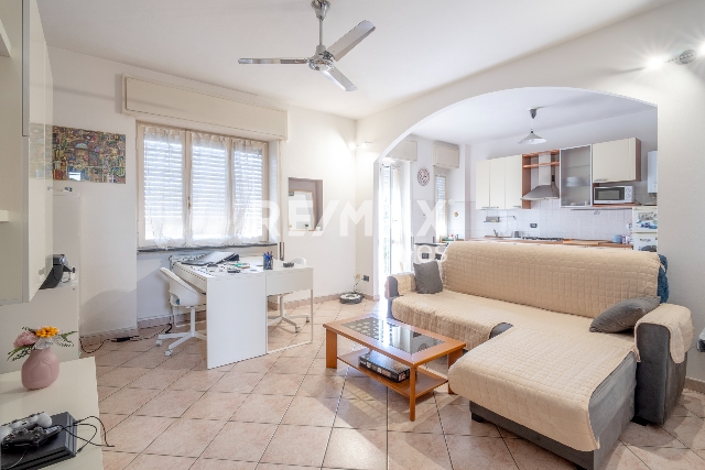 2-room flat in Via Fratelli Cervi 2, Cesate - Photo 1