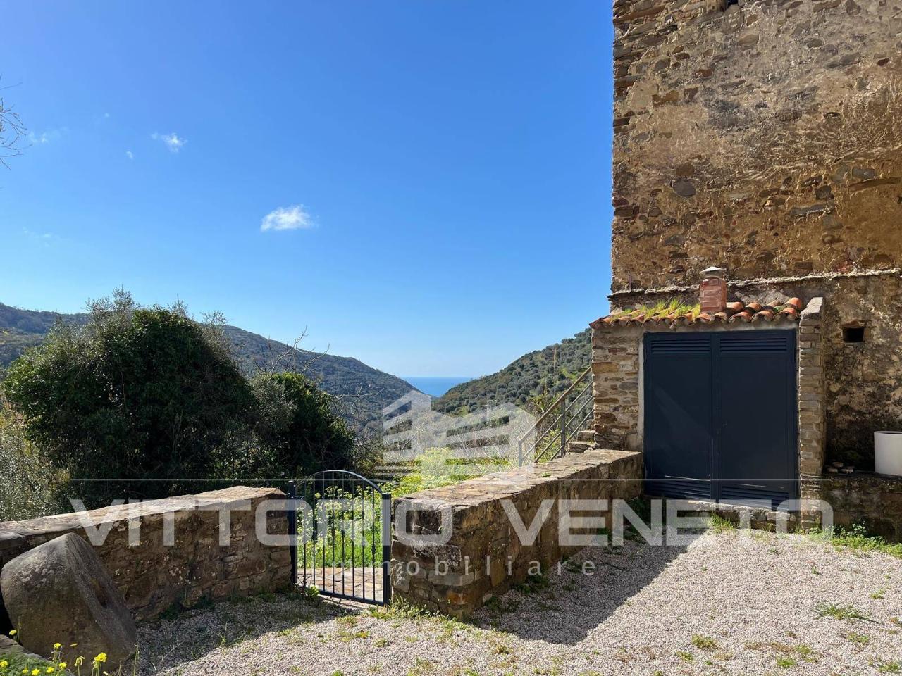 Villa in vendita a Serramezzana