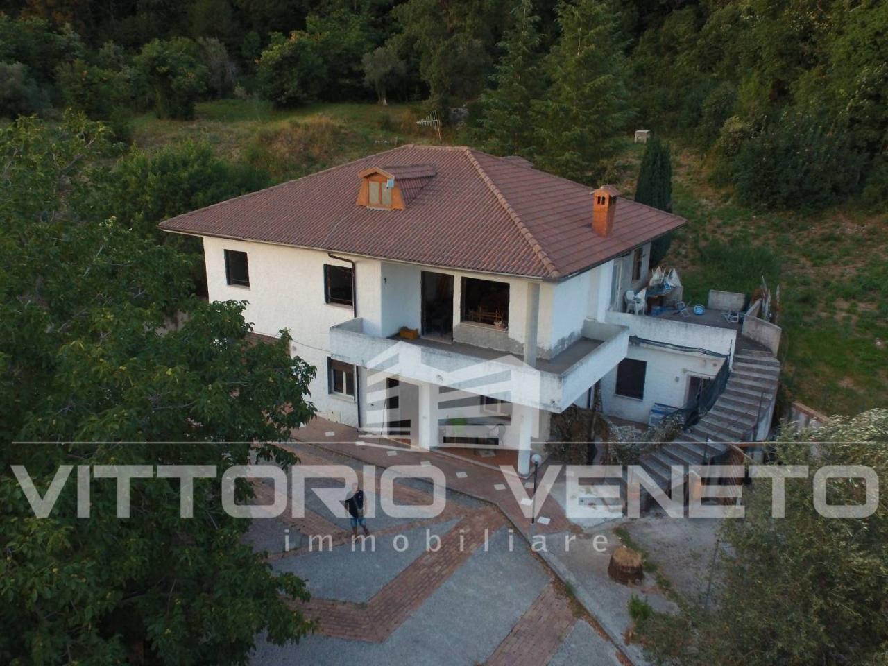 Villa in vendita a Magliano Vetere