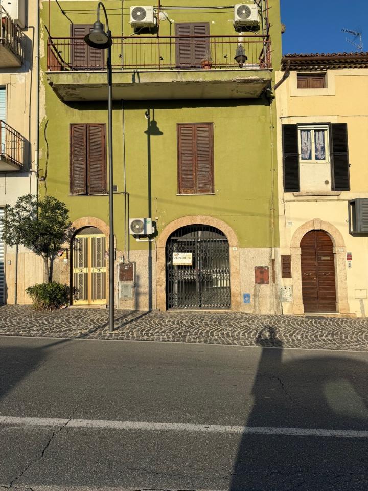 Palazzina commerciale in , Ferentino, {3} - Foto 2