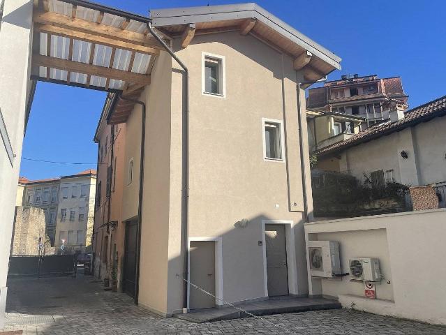 2-room flat in Piazzale Fiume 13, Lodi - Photo 1