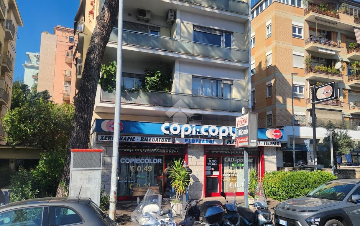 Negozio in Via Corso di Francia 249, Roma, {3} - Foto 1