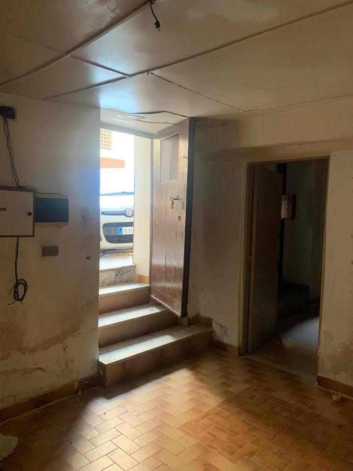 Magazzino in Via Giuseppe Mario Puglia 2, Palermo, {3} - Foto 1