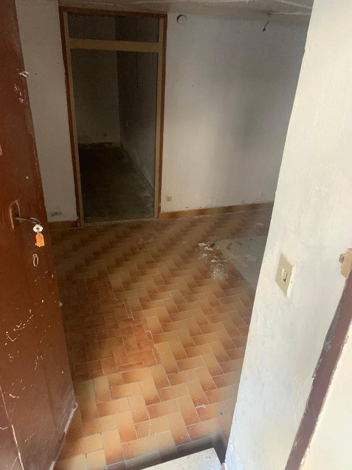 Magazzino in Via Giuseppe Mario Puglia 2, Palermo, {3} - Foto 2