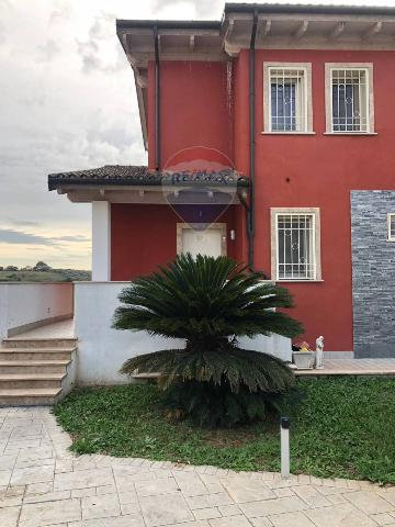 Villa in Via dei Gerani 1a, Pomezia - Foto 1