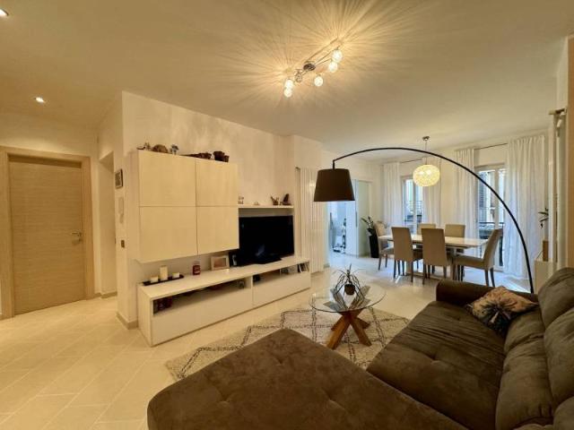 3-room flat in Via Felice Cavallotti, Snc, Lovere - Photo 1