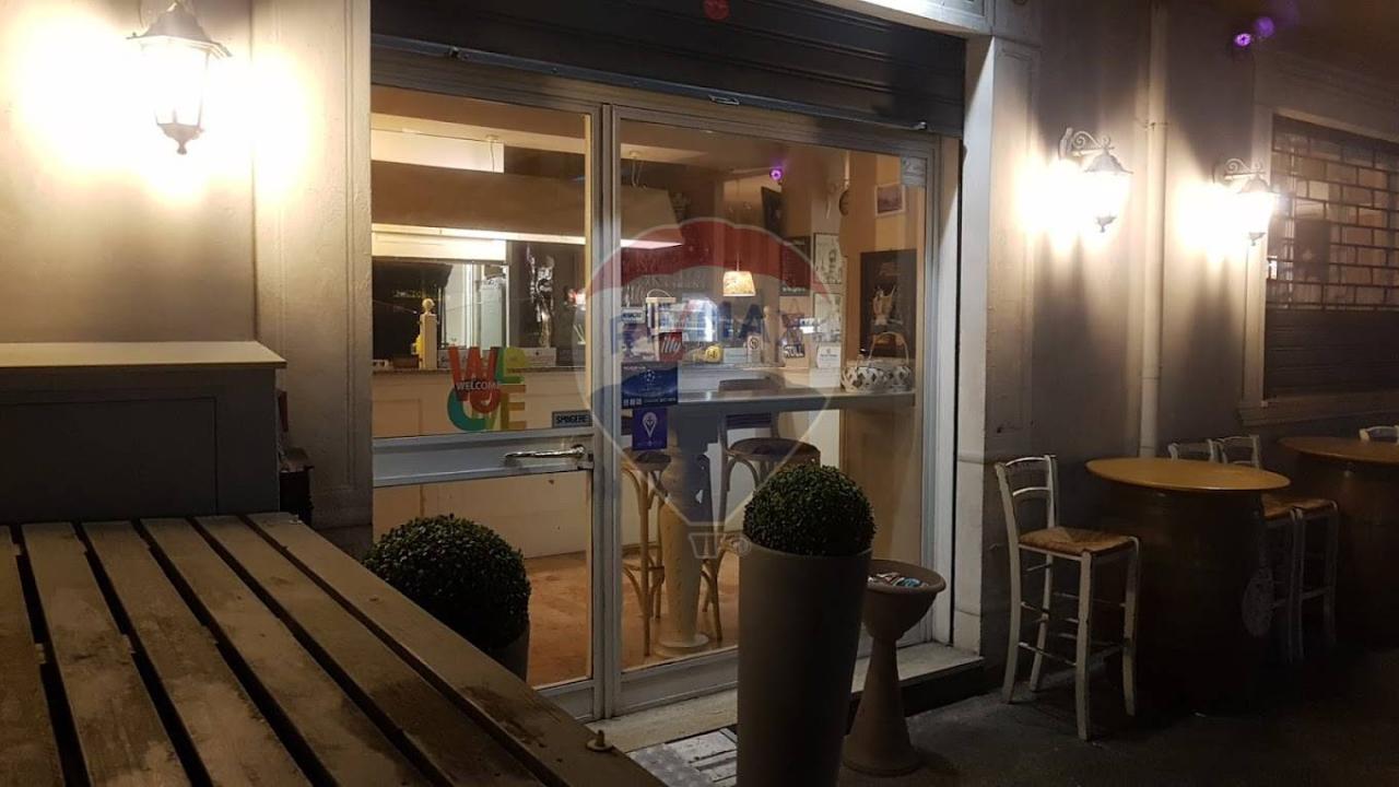Negozio in , Castelfranco Di Sotto, {3} - Foto 1