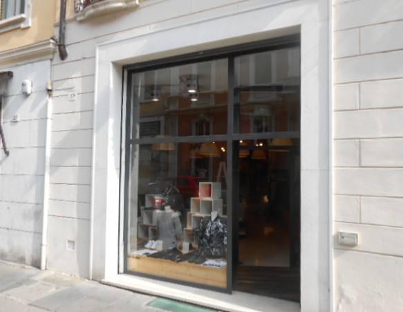 Shop in {3}, Corso Martiri della Libertà - Photo 1