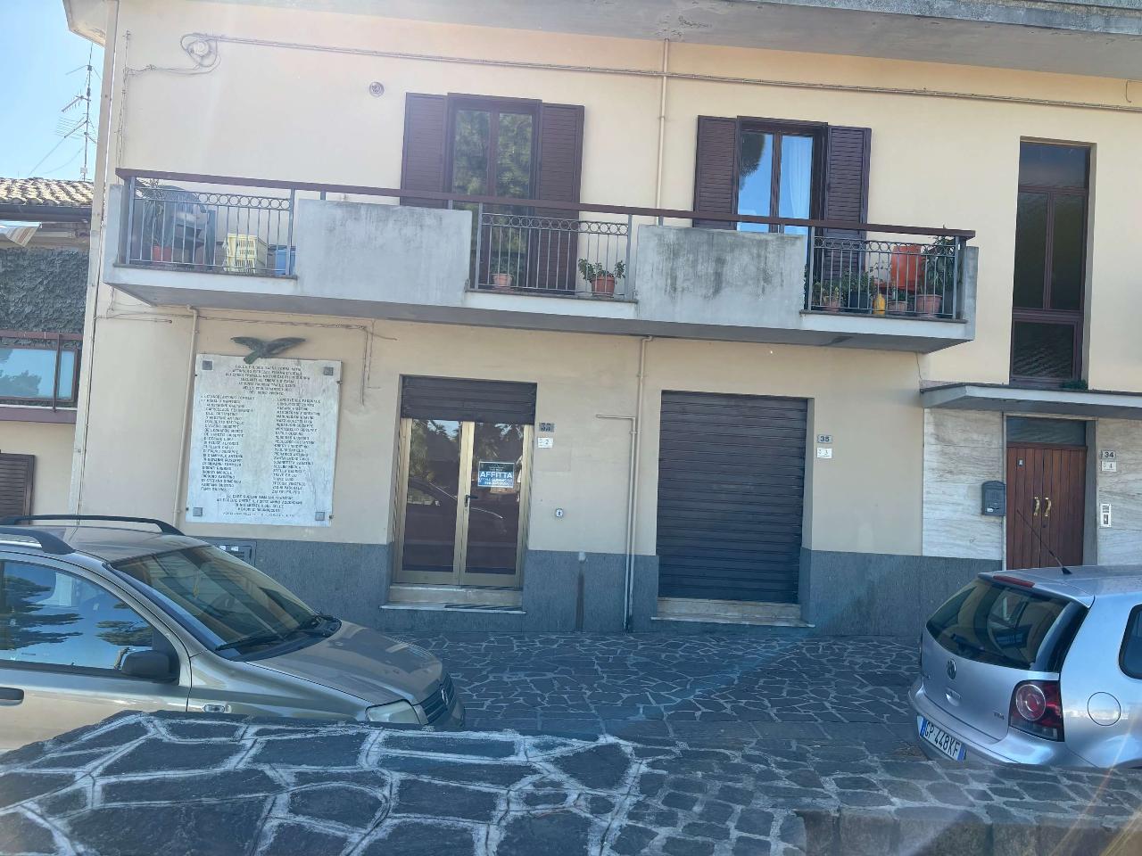 Negozio in Piazza Luigi Calabresi, Montesilvano, {3} - Foto 2