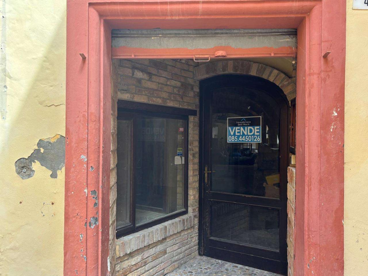 Negozio in Portico Pomenti, Atri, {3} - Foto 2