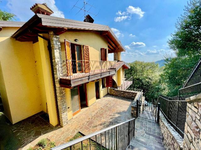 Terraced house in Via Cerro 10, Sarnico - Photo 1